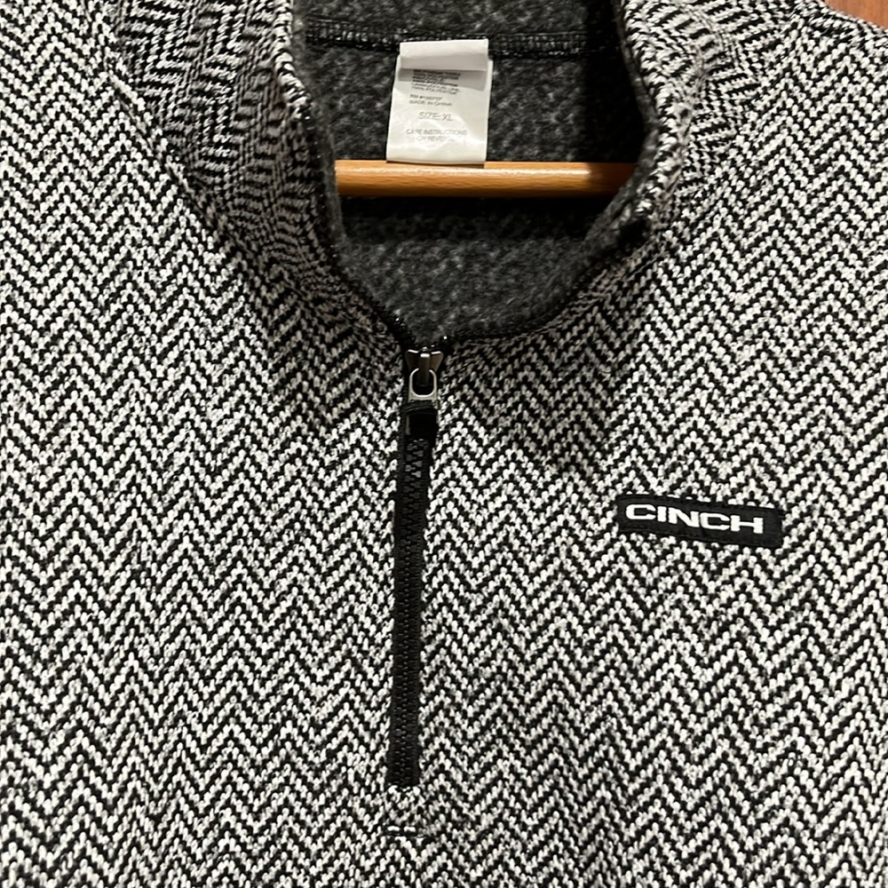 Cinch Heavy Herringbone Pullover - image 4